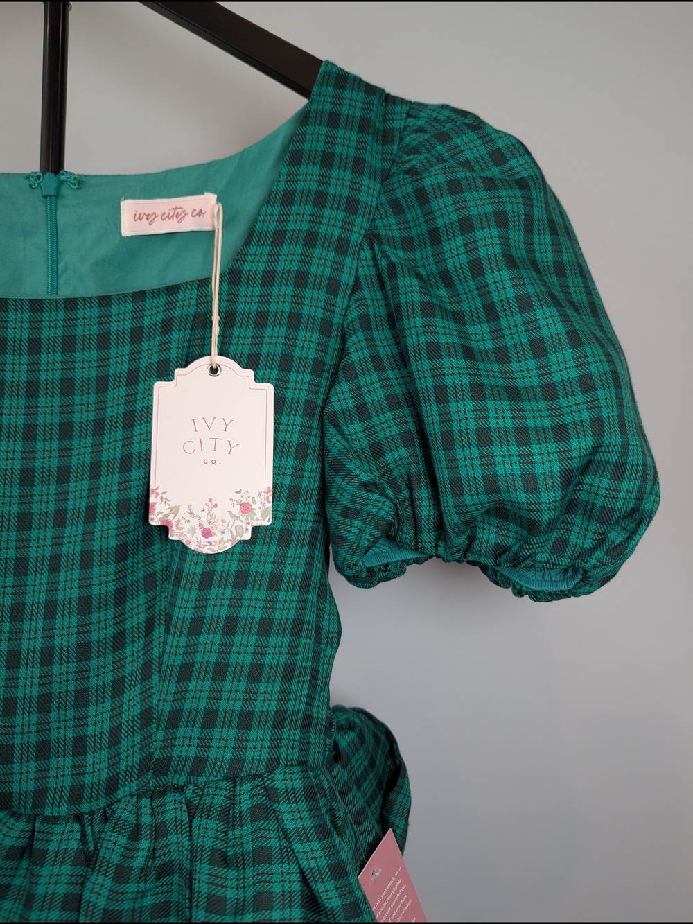NWT Ivy City Co. Women’s Size 2 Green Plaid Puff Sleeve Cupcake Midi Dress - Picture 3 of 10